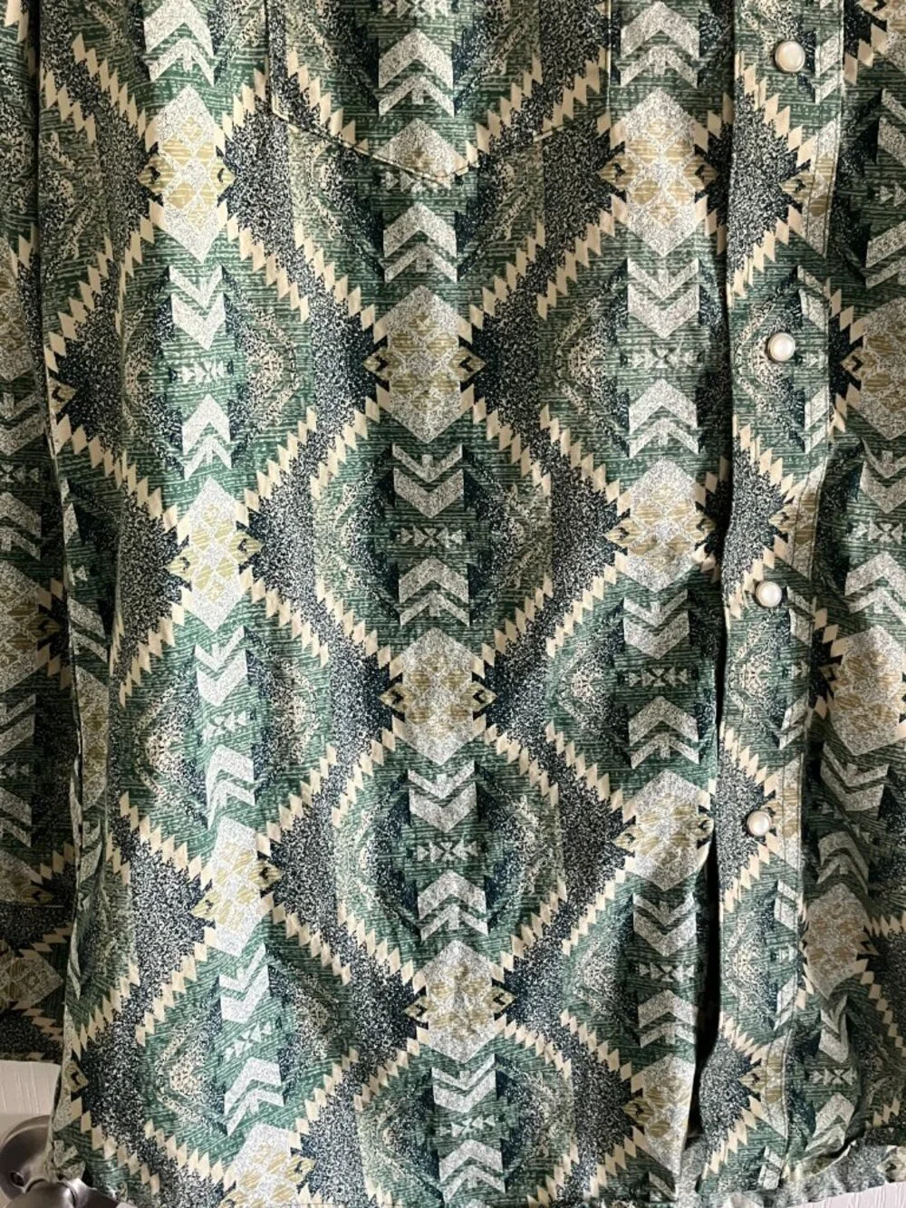 Wrangler Shirt Mens Large Green/Tan Aztec Western Pearl Snap Long Sleeve Casual. - Picture 3 of 11